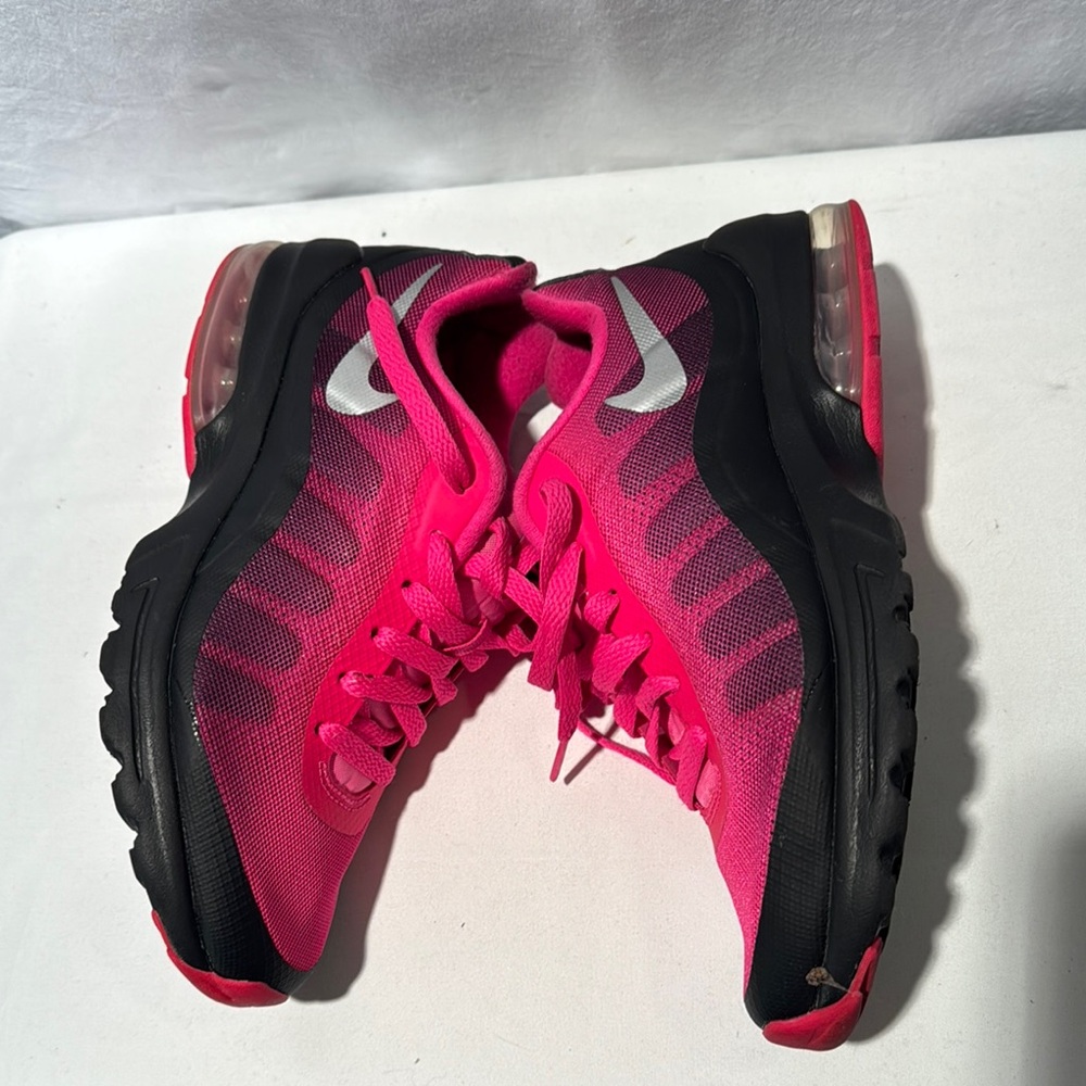 Nike Fuchsia and Black Athletic Shoes - Picture 5 of 13